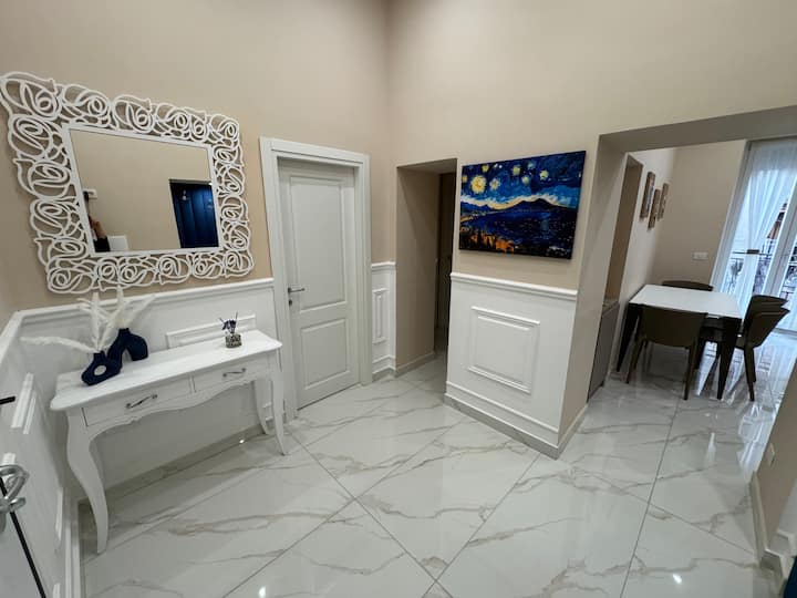 Arenas Home - La Tua Vacanza In Centro Storico - Neapel