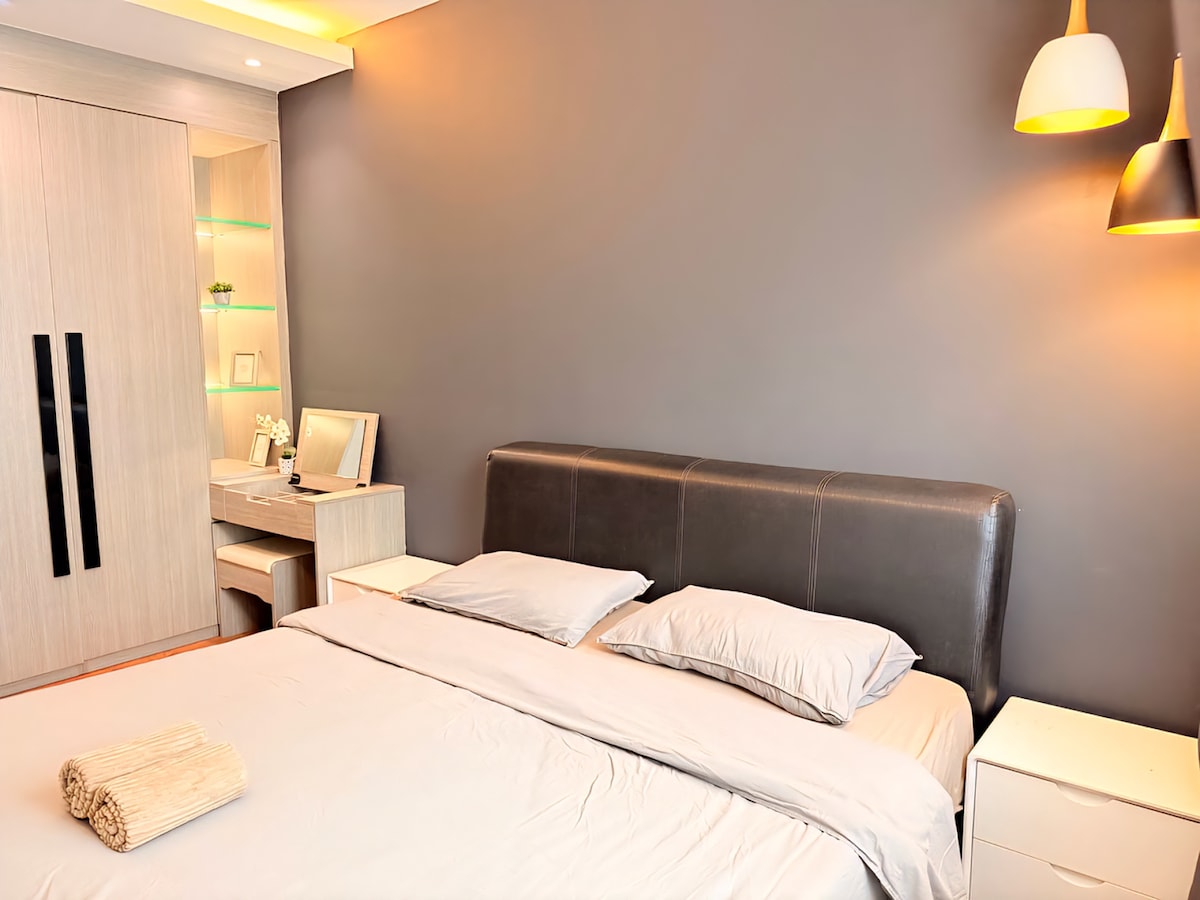 Dormitorio principal con cama king size