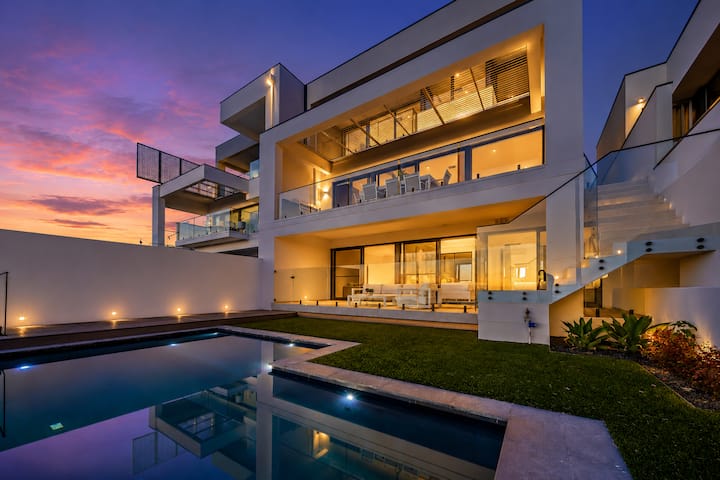 Ocean View Luxe Retreat-3 Storey-Infinity Pool