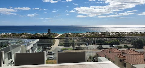 Ocean View Luxe Retreat-3 Storey-Infinity Pool