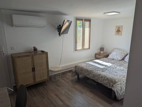 Top Airbnb: studio with private garden in Ajaccio