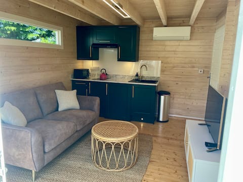 Top performing Airbnb: The Cabin at Ivy Cottage in Berkshire