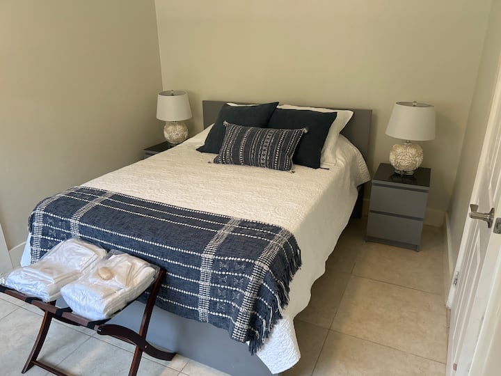 Dijeli kupaonicu sa 6. spavaćom sobom