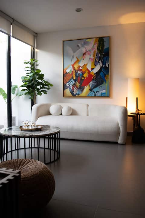 Top Airbnb: Modern & Comfortable Townhouse in Colonia Sodzil Norte