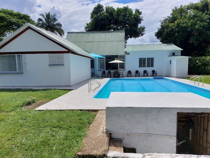 Casa Melgar Piscina Privada - Melgar