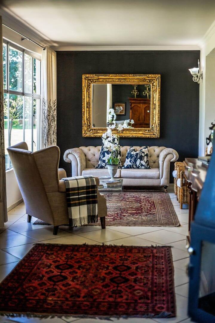Cathedral Peak Wine Estate Manor - Bergville