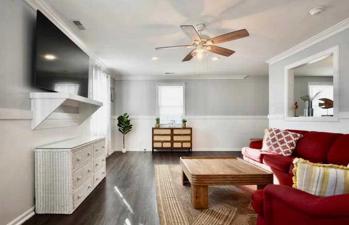 Park Boulevard Home In Wildwood - Stone Harbor, NJ