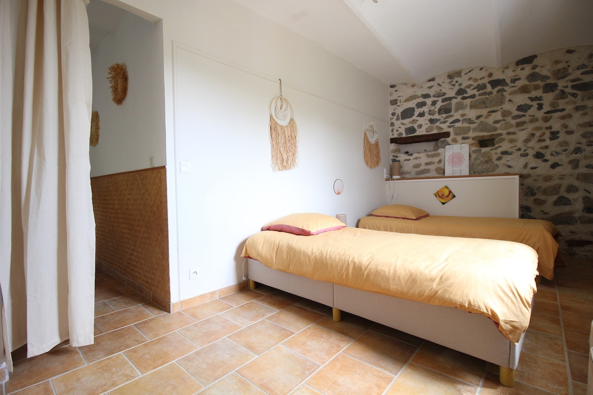 Акациев цвят 