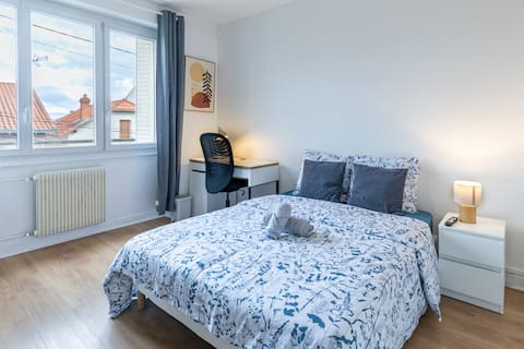 Furnished apartment near the city center