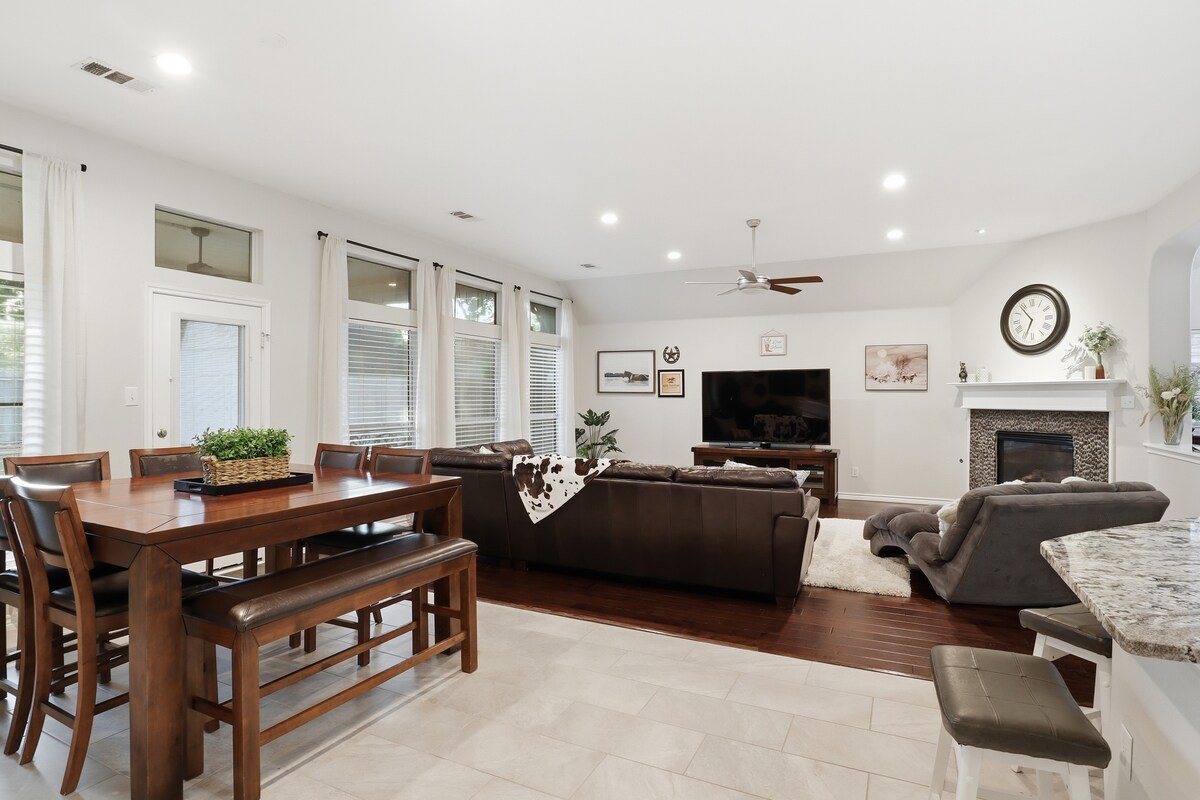 Popular Airbnb listing: Updated* Spacious Home near ATT FIFA World Cup in Grand Prairie