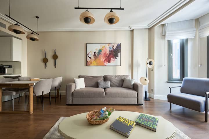 Spacious 1br • 63m² Comfort • 5 Min To Istiklal - Istanbul
