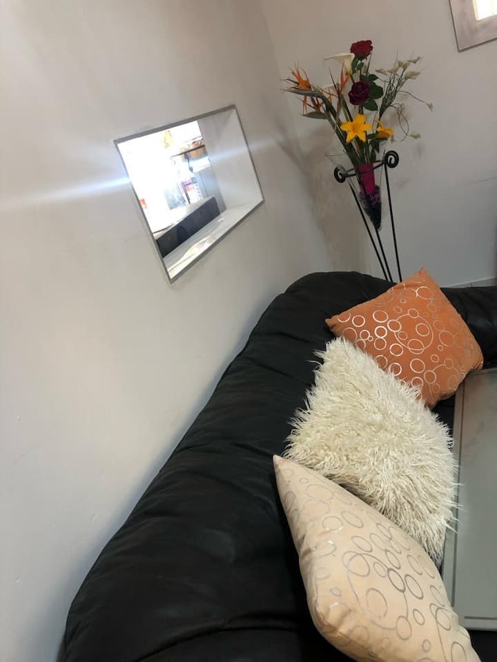 Majak G/house  Best Accom Soweto - Soweto