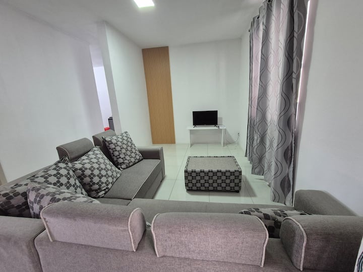 Skyview Apartment Poolside Stay Near The Beach - Mauritius