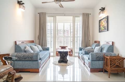 New 3BHK Kamla Luxury Apartment Near Lulu Mall.