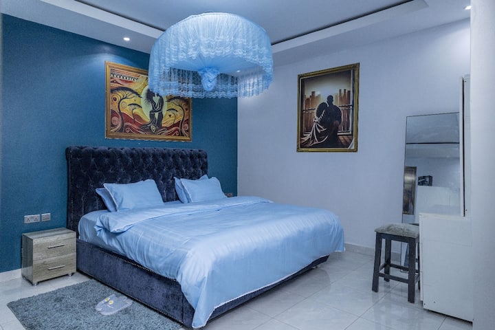 Master bedroom- king size bed