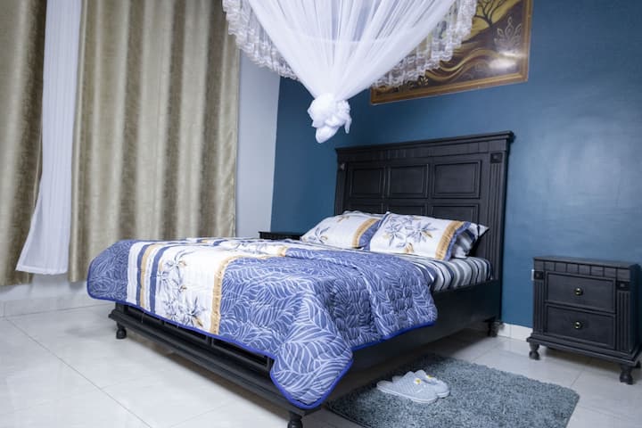 Queen size bed