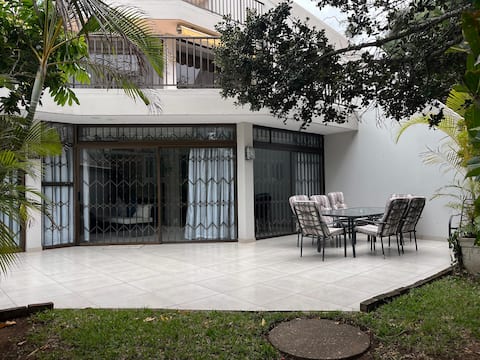 Groundfloor Beachfront Apartment