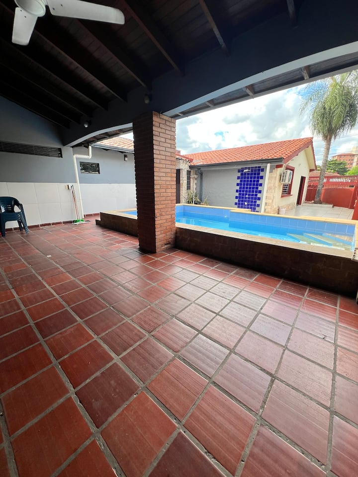 Casa Con Piscina - Asuncion