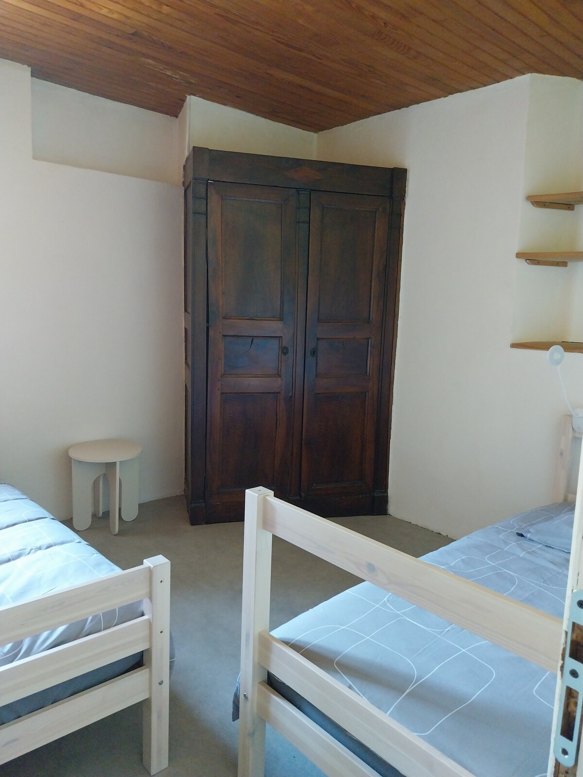 საძინებელი 3