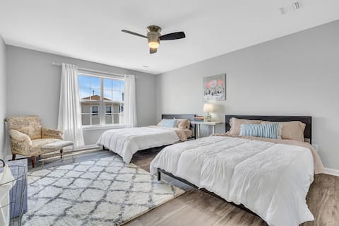 Large Beach & WaterPark House