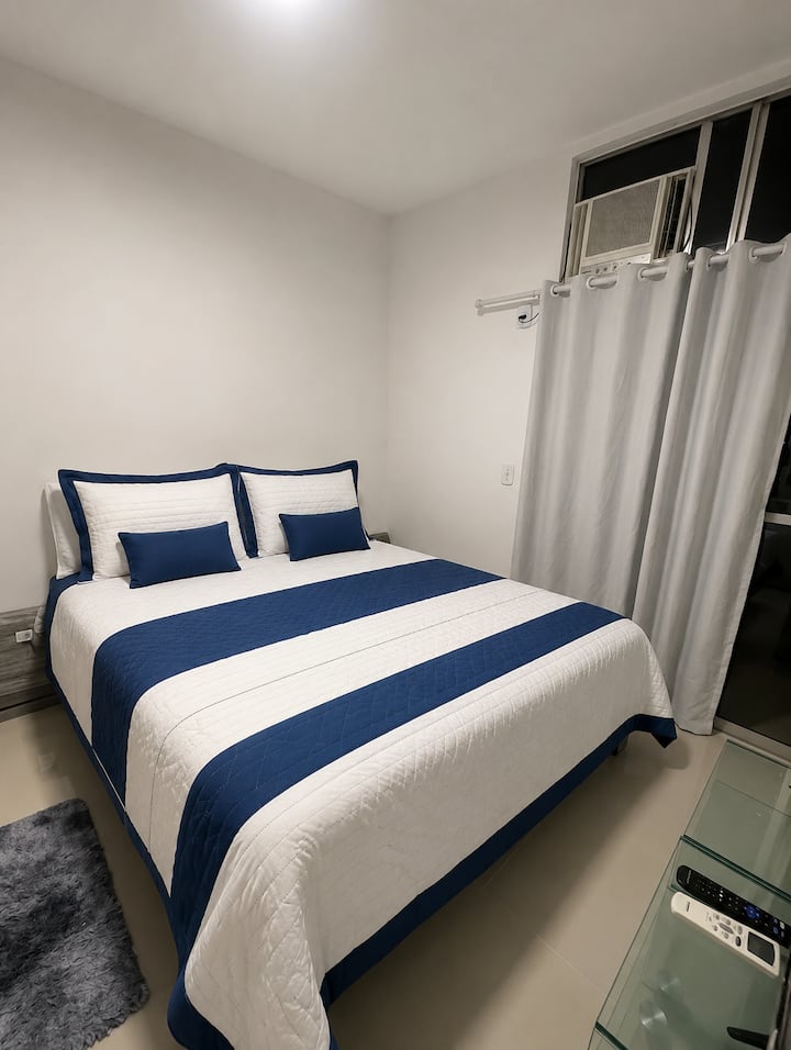 Schlafzimmer 1