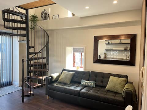 Top Airbnb: Stylish one bedroom apartment in Westport