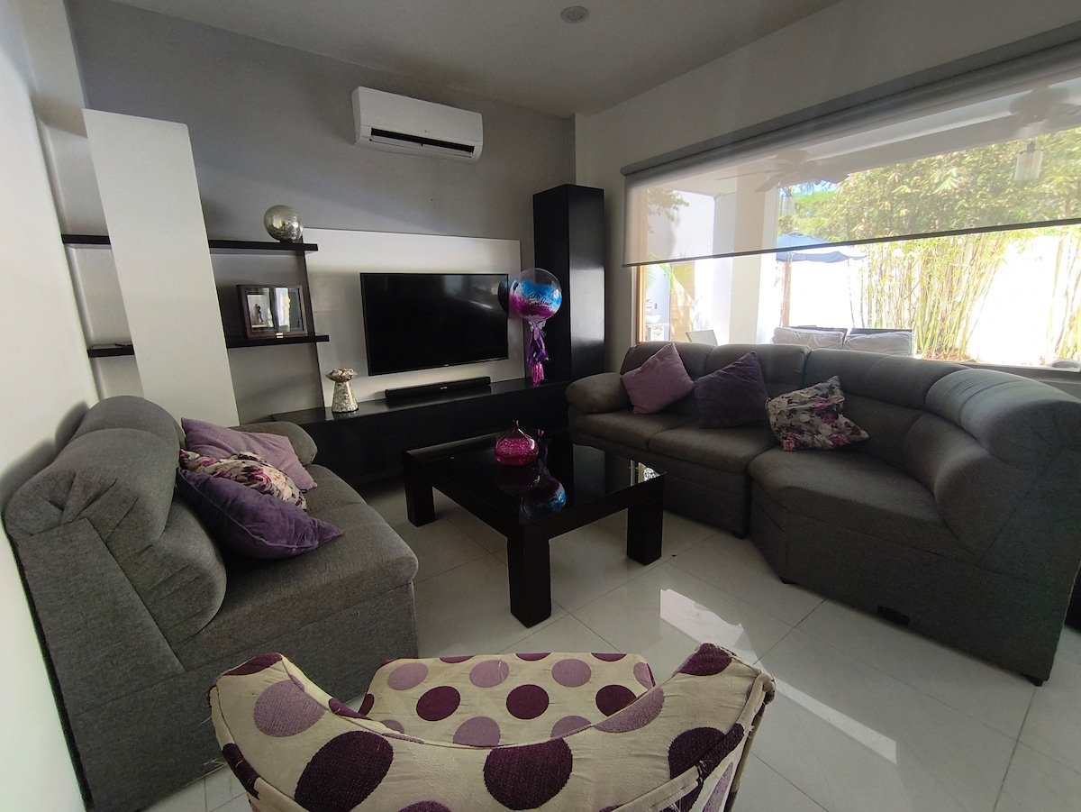 Top Airbnb: Blue Sky in El Cielo