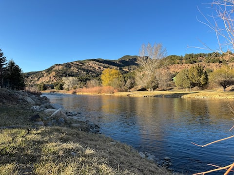 Cabin w/Private Arkansas river frontage, Pets OK