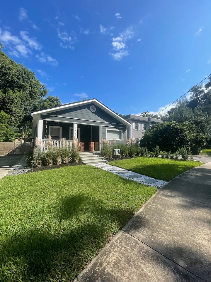 (Dog Friendly) Cozy Vintage Artist Bungalow - Orlando