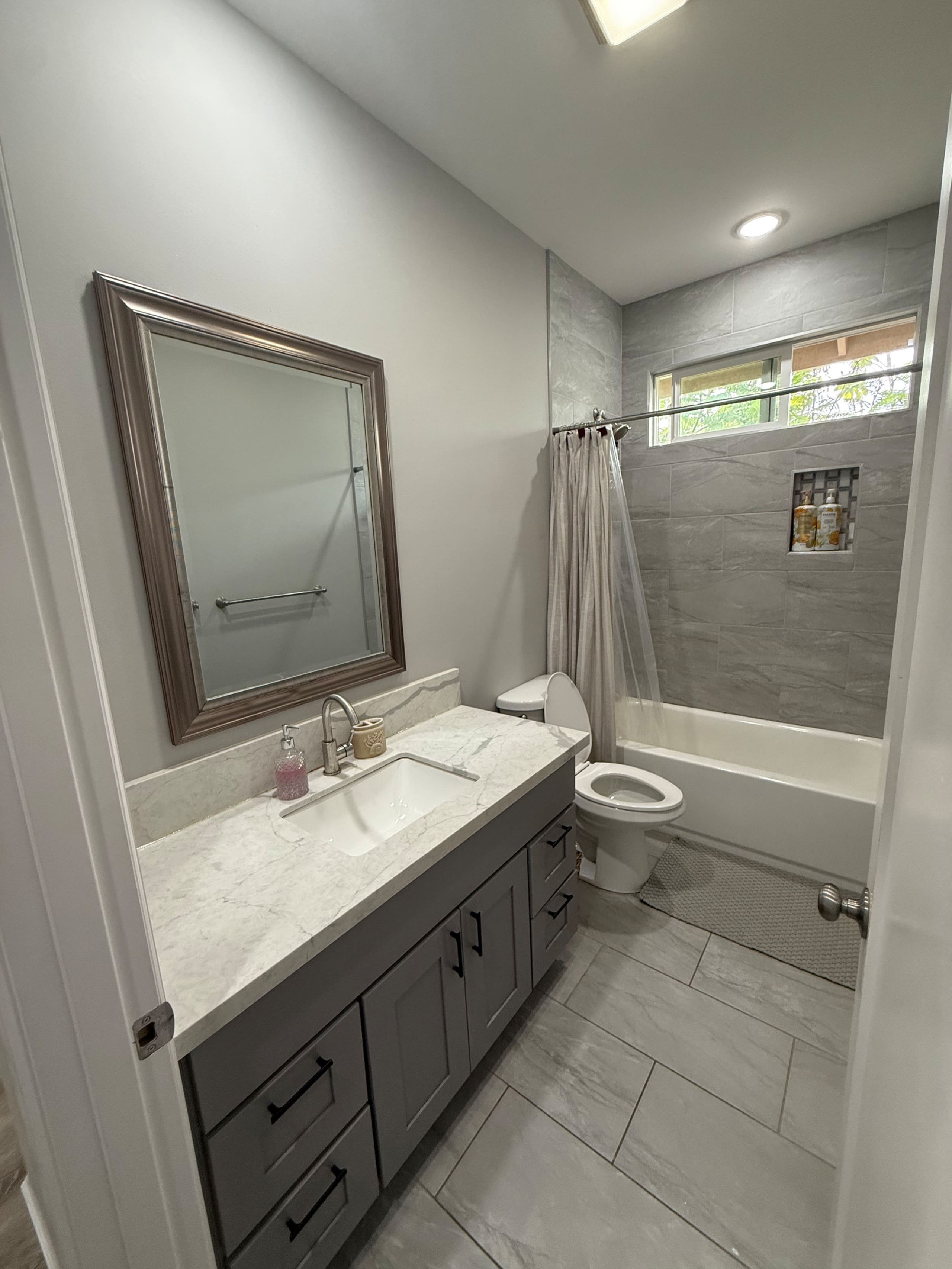 Home in Keaau · ★4.92 · 5 bedrooms · 7 beds · 3 private baths - Image 9