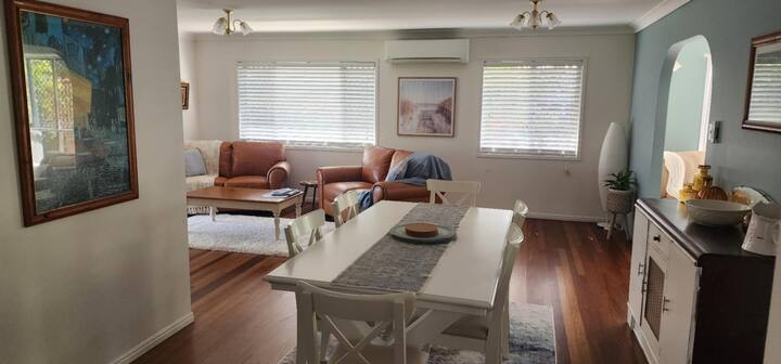 Home In Urangan. Close To Everything! - Hervey Bay