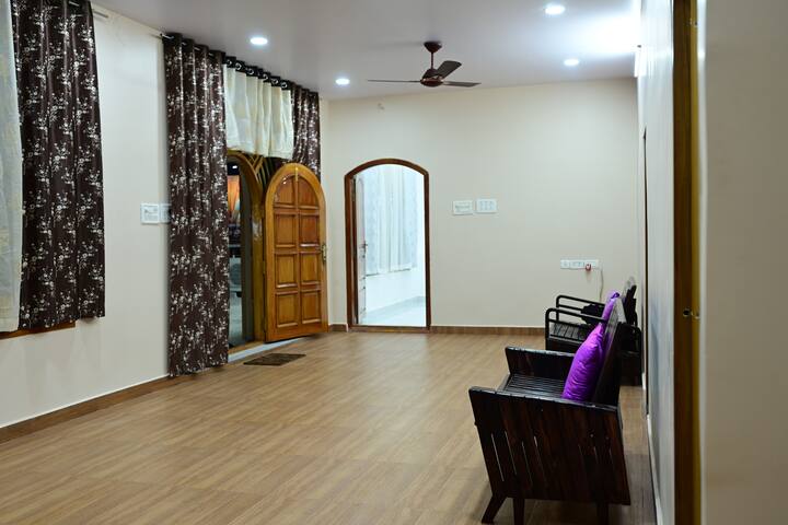 Vema's (Vididillu) Rooming House - Rajahmundry