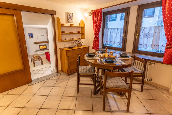 Entire apartment with fireplace – Saint-Pierre