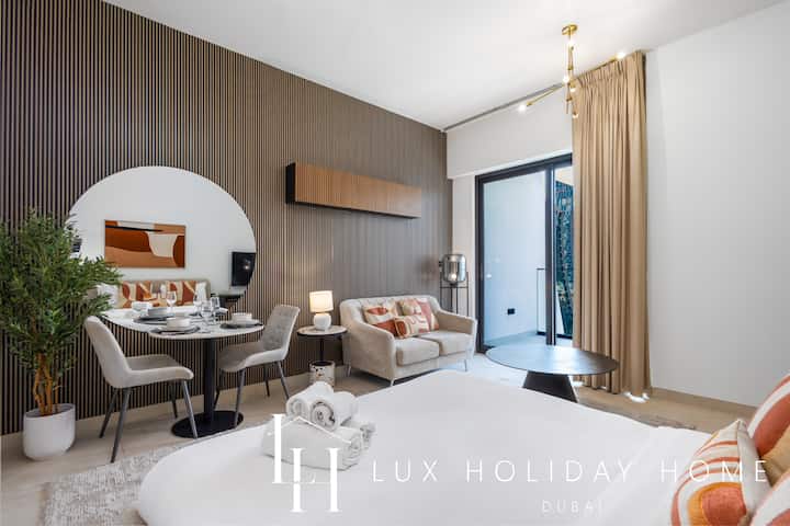 Lux | The Modern Binghatti Canal Suite 2 - Dubai Airport (DXB) 