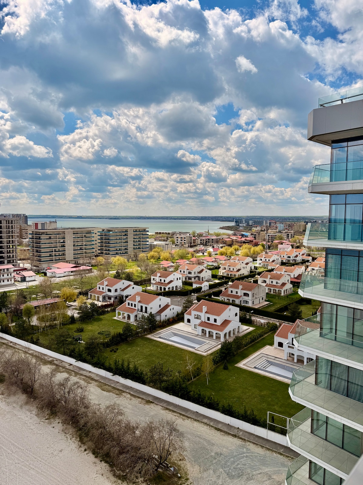 Aqua Vista Opera - Ultra Lux Sea & Lake View — Apartment — sea-view vacation rental at Mamaia-Sat, Romania, Constanța, Romania — property photo 6 | Aqua Vista Rentals