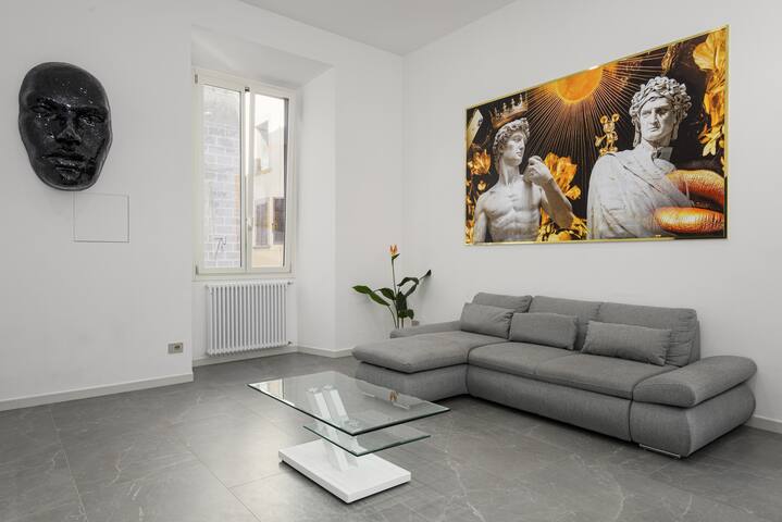 Borghese Palace Luxury Apartment gallery image 2