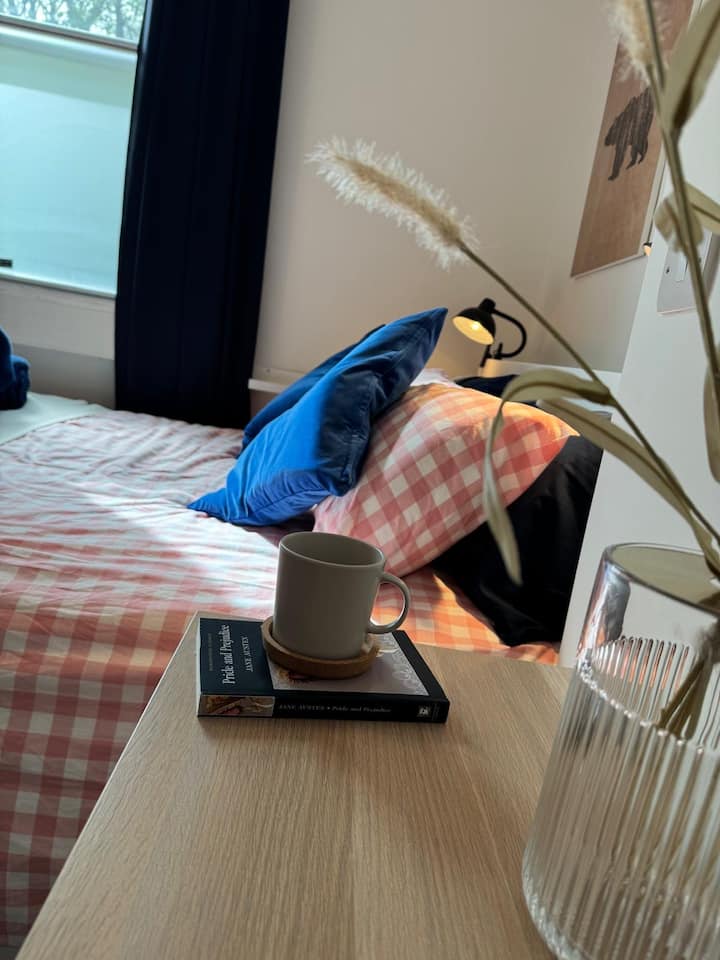 Udobno se smjestite nakon napornog dana, čitajte ili popijte šalicu kave u krevetu prije nego što započnete! 