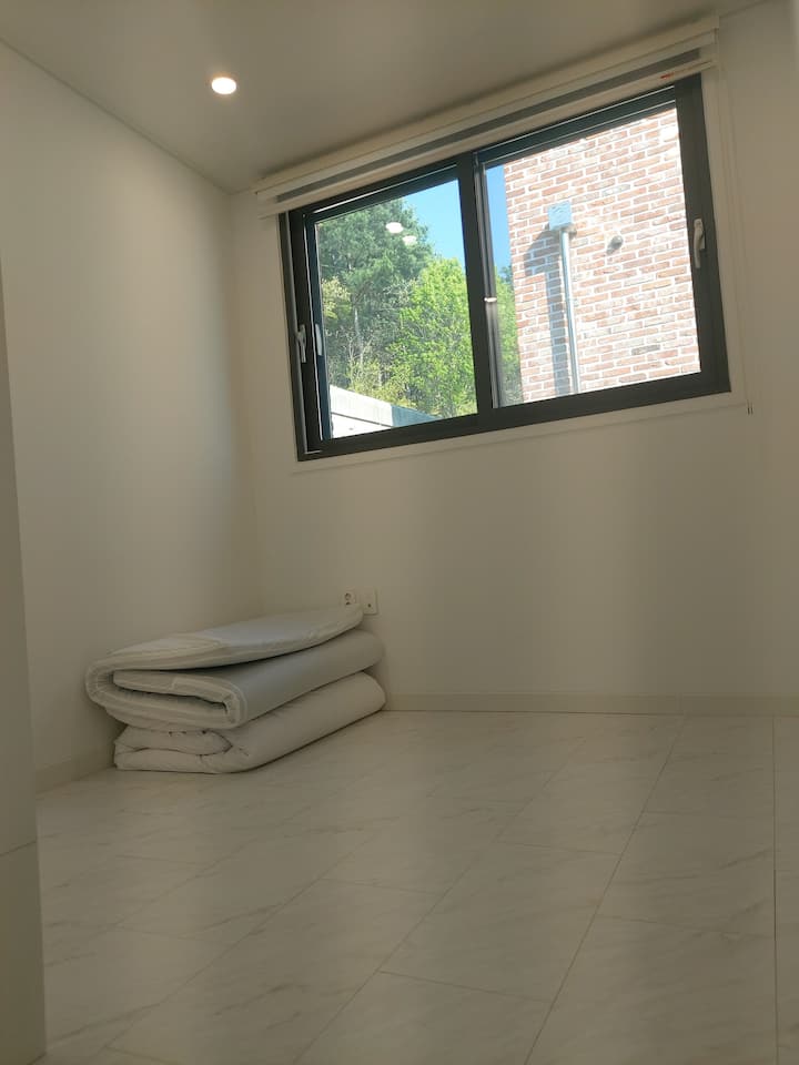 Spavaća soba na podu