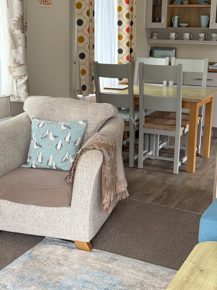 Luxury Static Caravan. Sleeps 4
Pet Free Van. - Fistral Beach