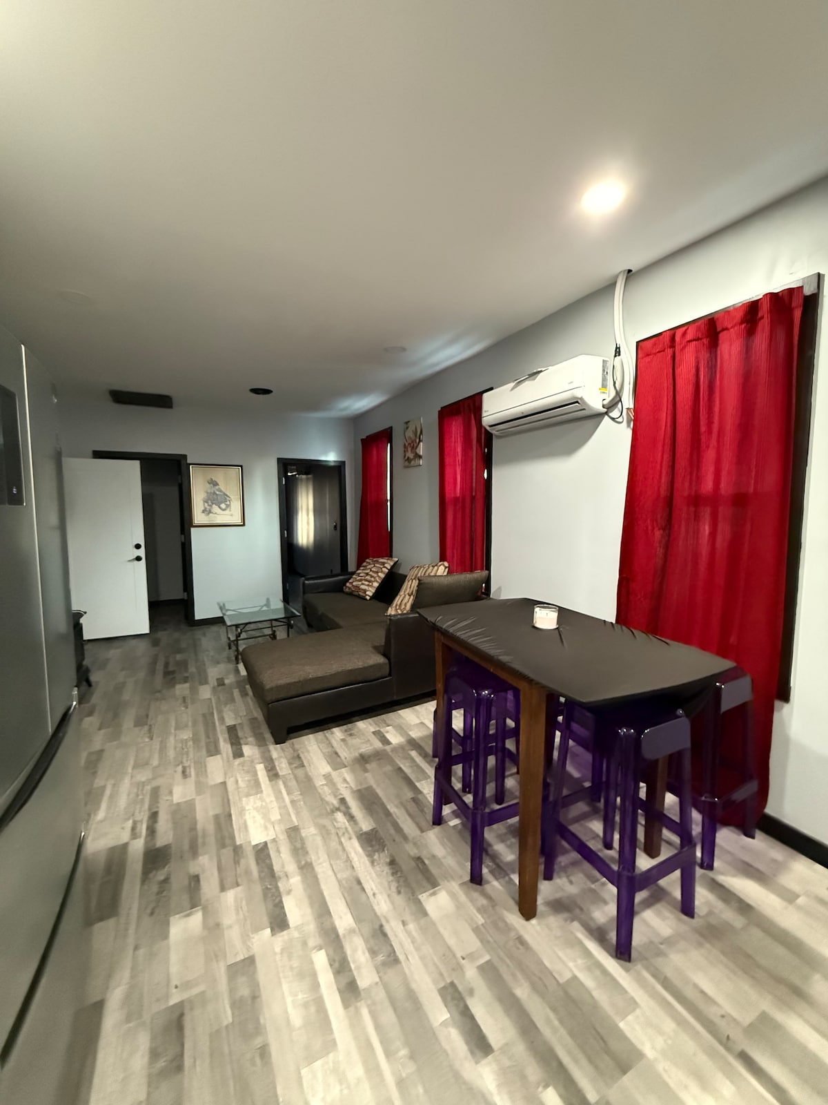 غرفة معيشة في الطابق العلوي