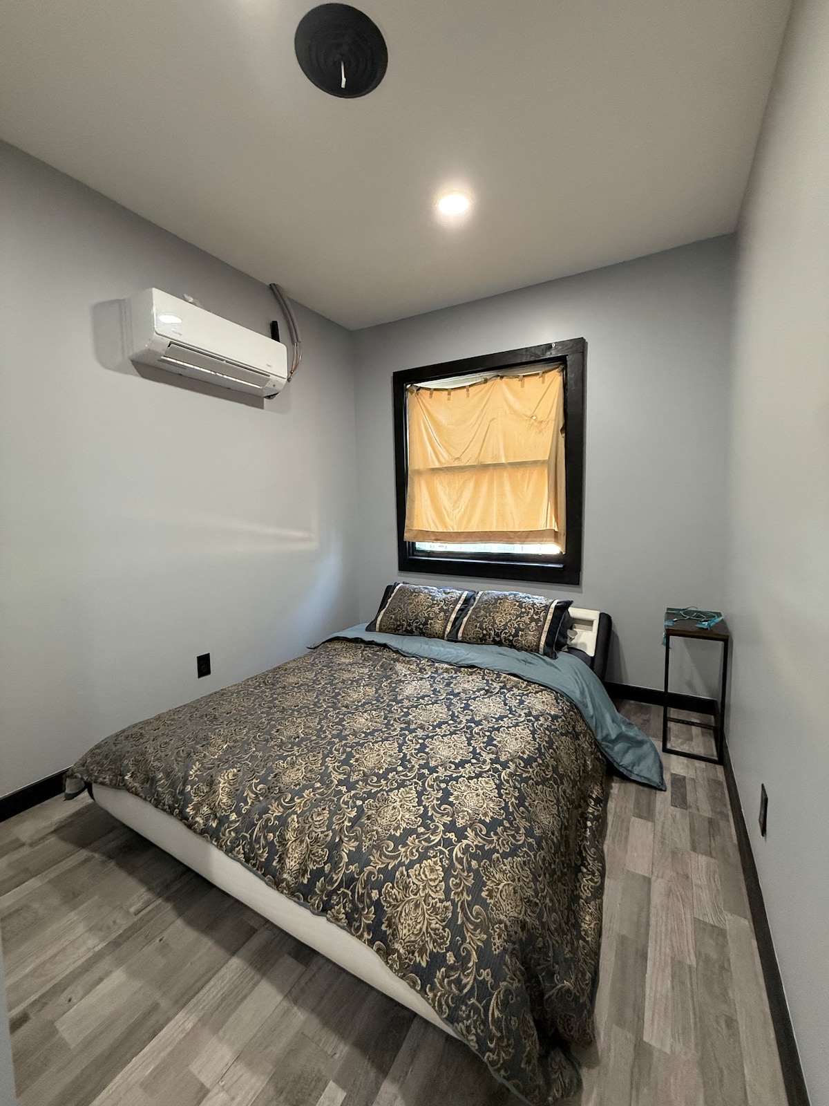 غرفة النوم 2