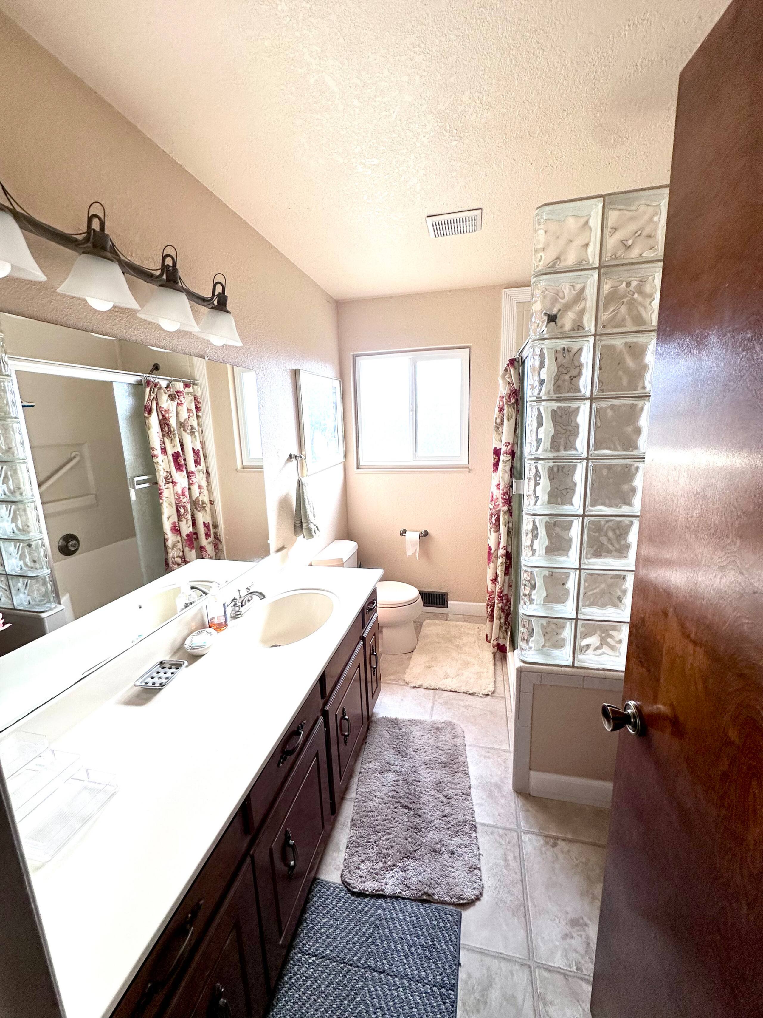 Ranch home with pool, creek & wildlife views - Photo 12