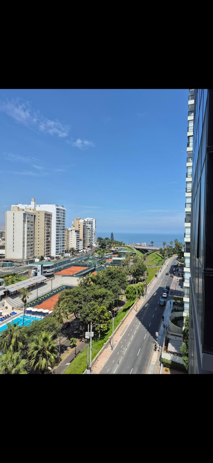 Impresionante Vista Panorámica En Miraflores - Perù