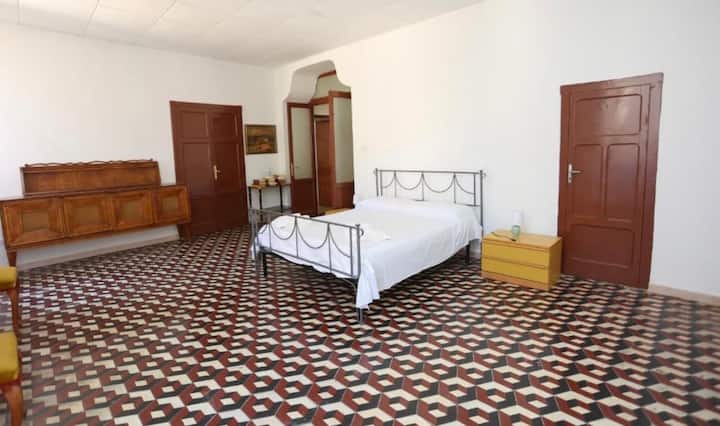 საძინებელი 2