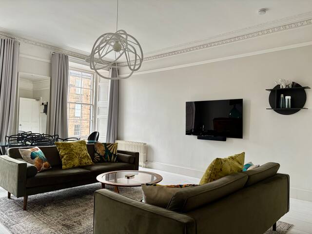 Luxury, Spacious, City Apartment gallery image 2