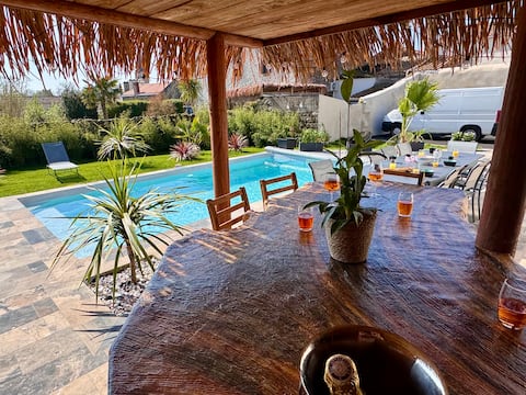 Friends first – Pool, Spa, Outdoor Bar