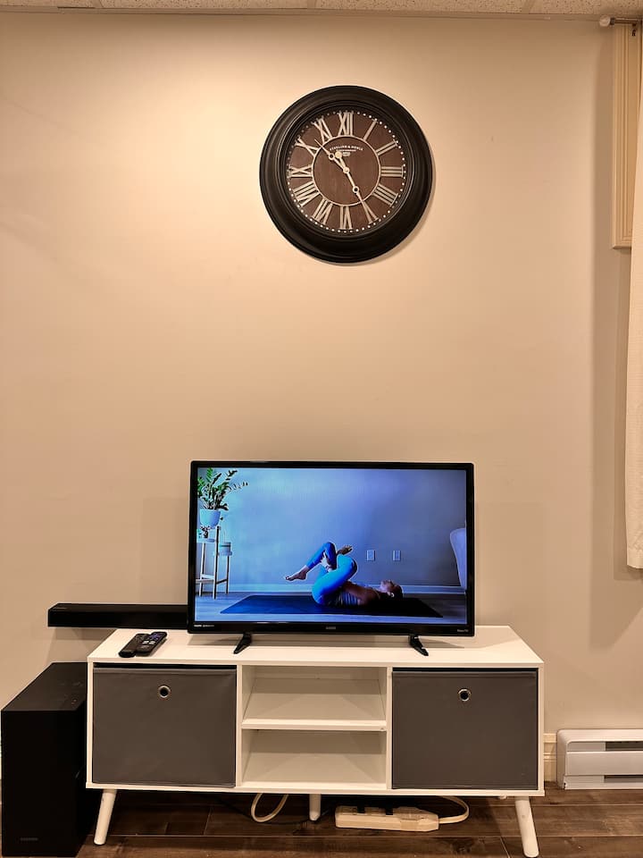 1 Bedroom Studio Apartment Near Airport - Moncton