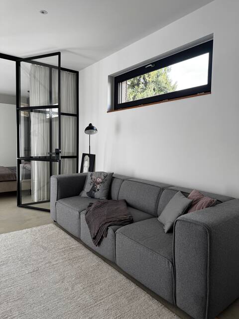 Top performing Airbnb: Modern loft-style apartment in Worms