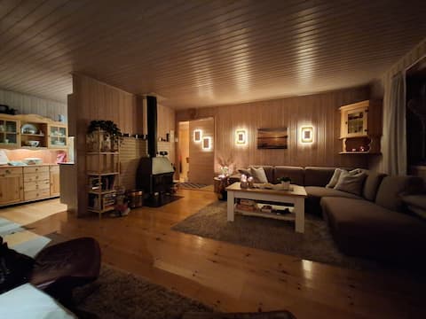 Top Airbnb: Hytteperle, Skarberget in Tysfjord with SPA and sauna in Narvik