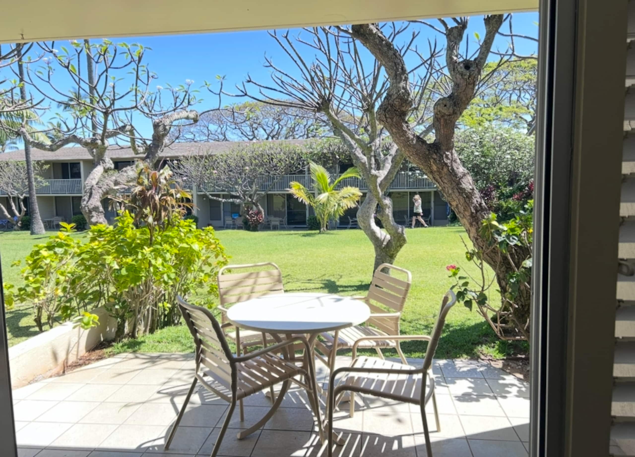Condo in Lahaina · ★5.0 · 1 bedroom · 3 beds · 1 bath - Image 6